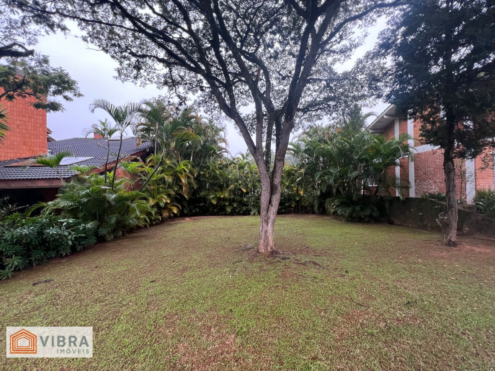 Terreno à venda no bairro Alphaville em Santana de Parnaíba/SP