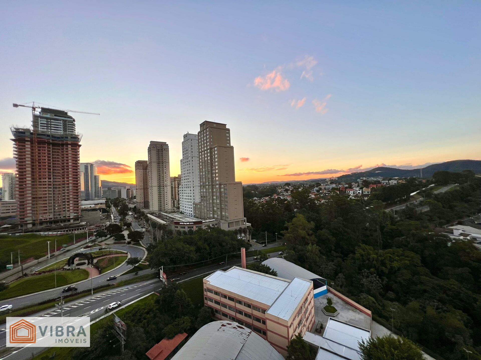 Apartamento Alto Padrão para alugar no Edifício Wave - Alphaville