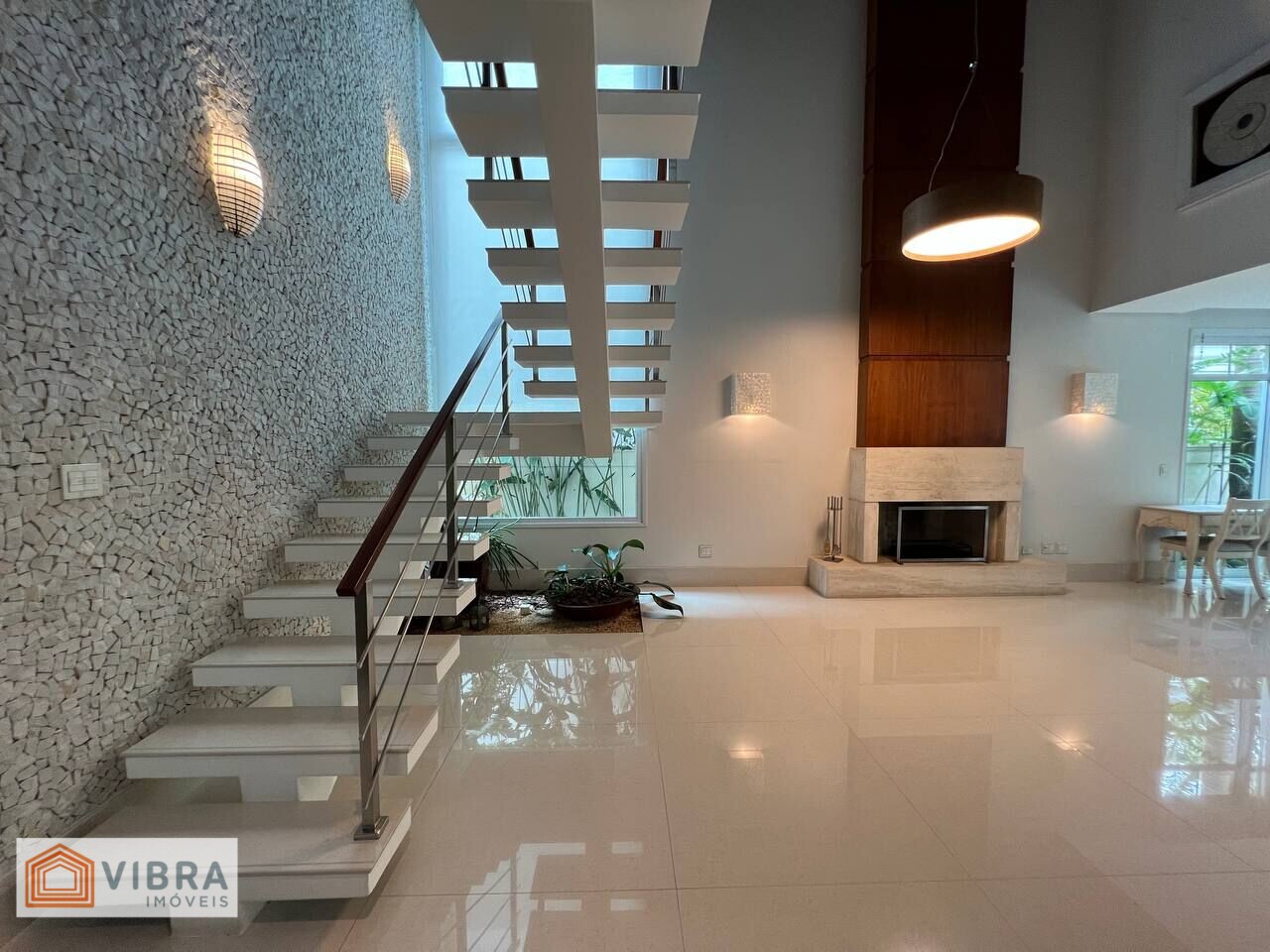 Foto 2 de Casa Alto Padrão à Venda no Residencial Gênesis 1 - Alphaville