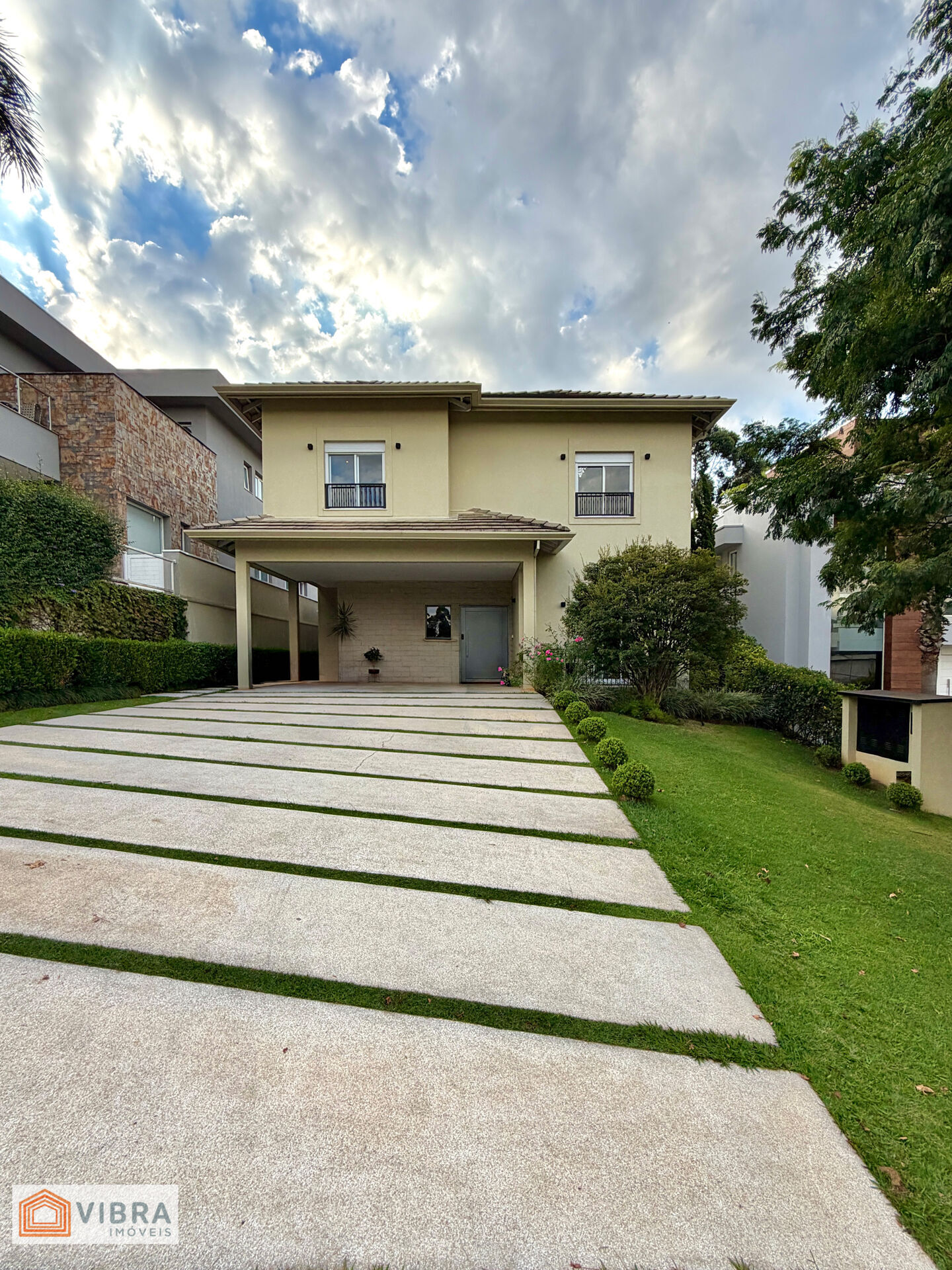 Casa à venda no bairro Alphaville em Santana de Parnaíba/SP