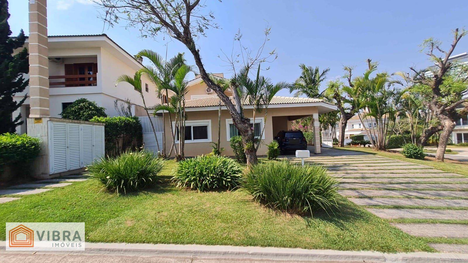 Casa à venda no bairro Alphaville em Santana de Parnaíba/SP