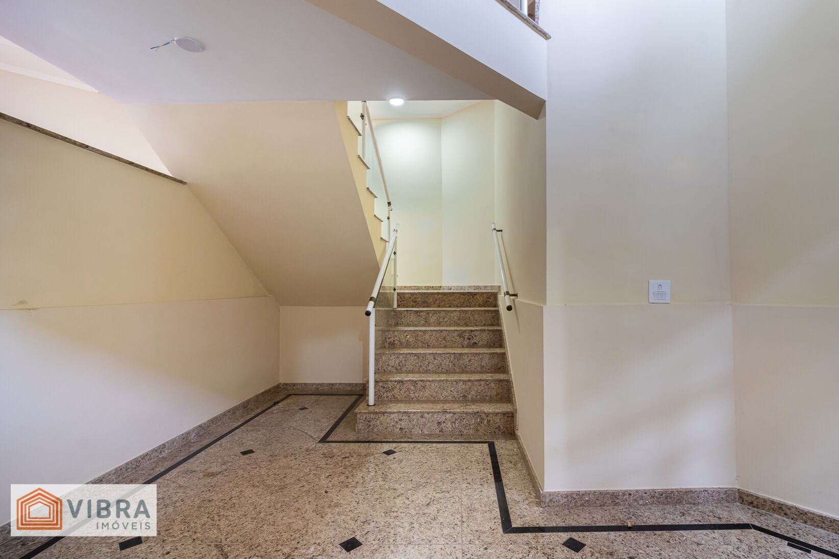 Foto 5 de Casa à venda no bairro Aldeia da Serra em Barueri/SP