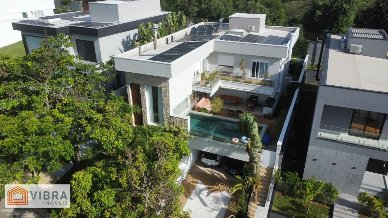 Casa à venda no bairro Alphaville em Santana de Parnaíba/SP