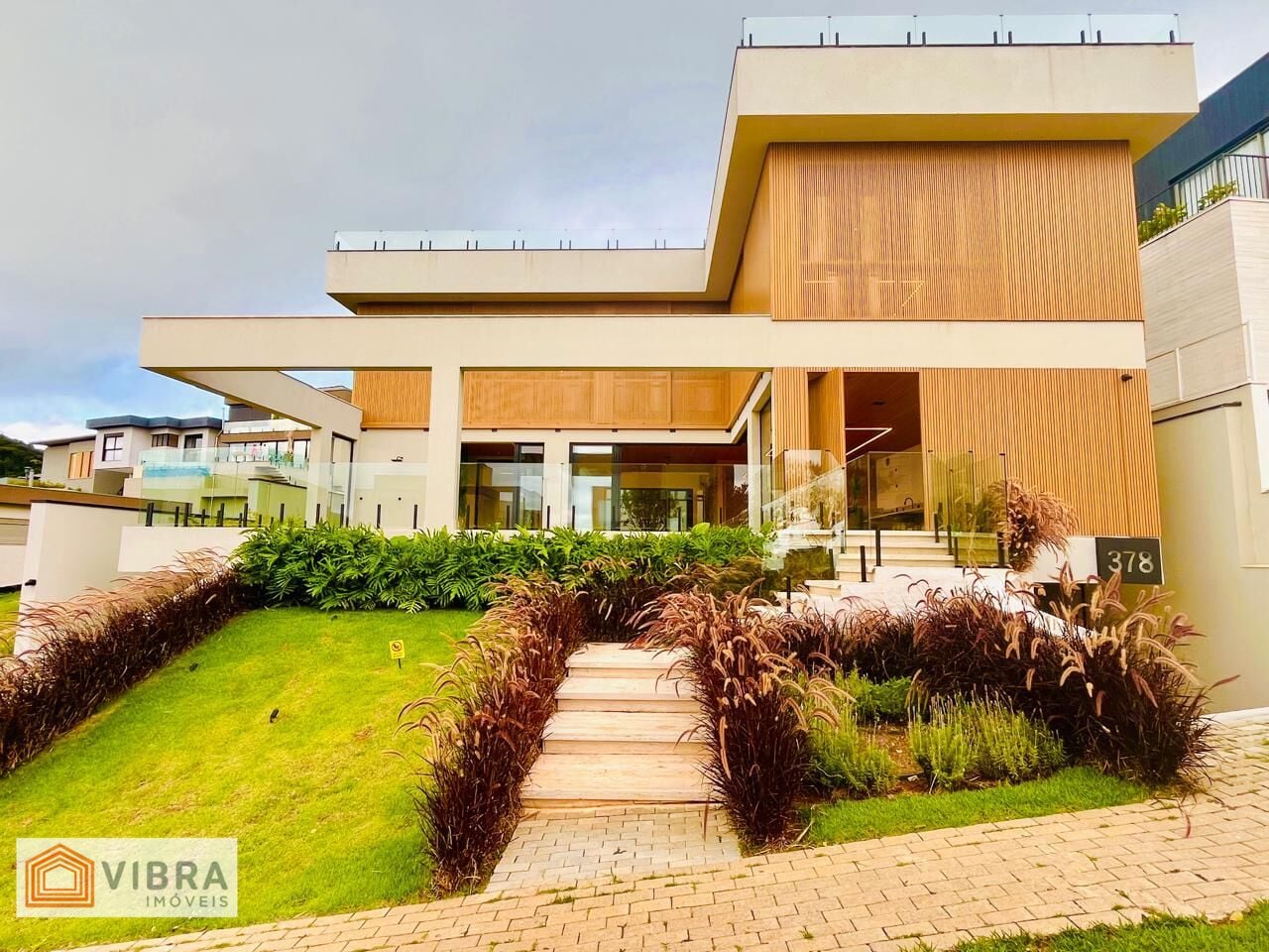 Casa à venda no bairro Alphaville em Santana de Parnaíba/SP
