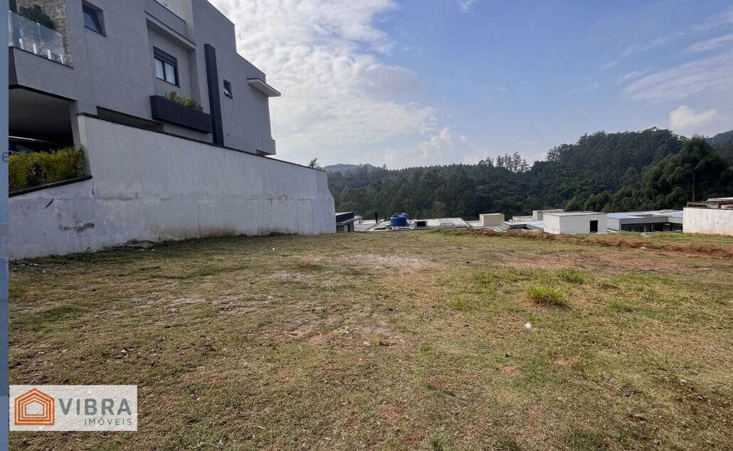 Terreno à venda no bairro Alphaville em Santana de Parnaíba/SP