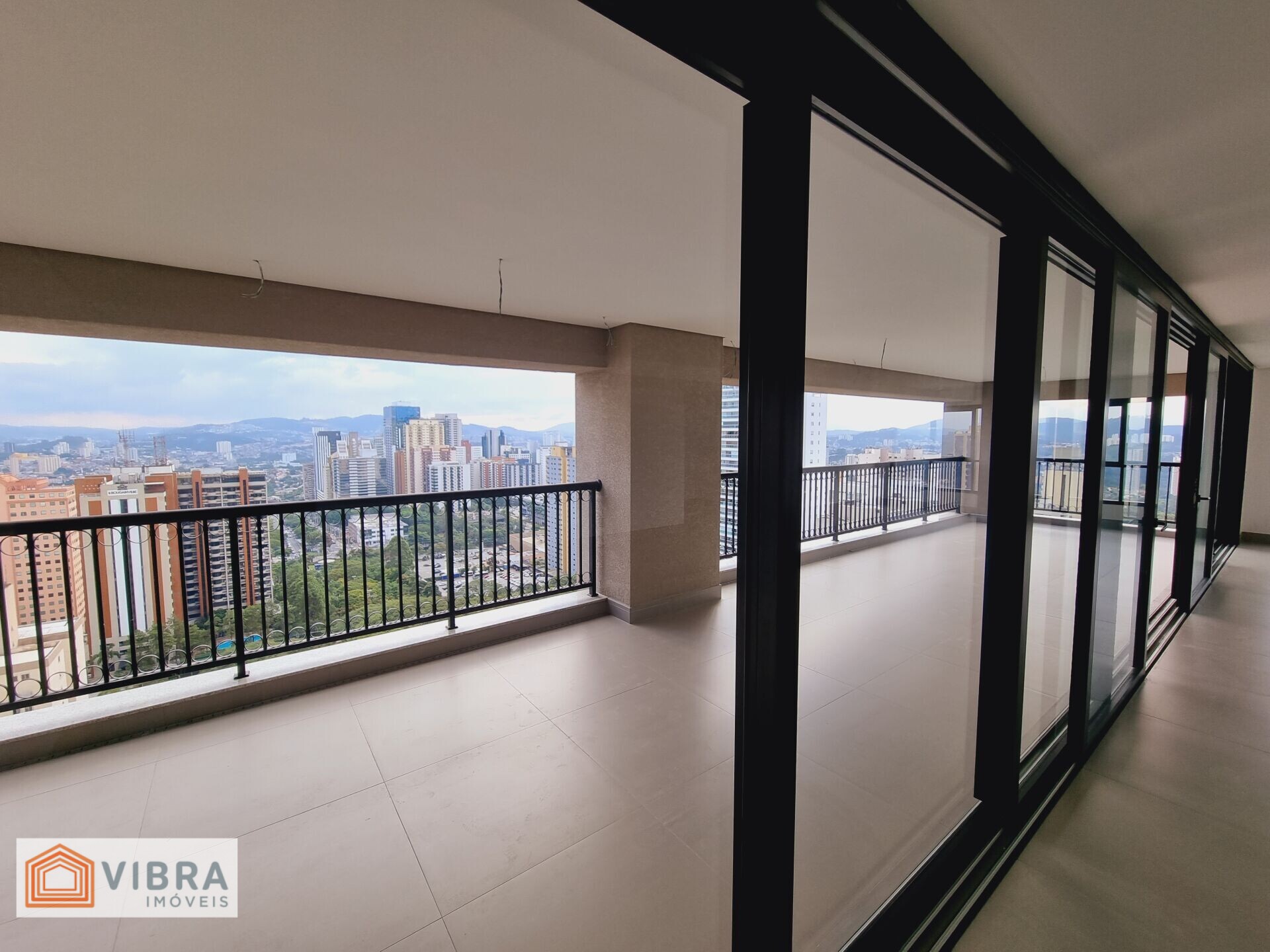 Foto 3 de Apartamento Alto Padrão à Venda no Edifício Oiapoque - Alphaville