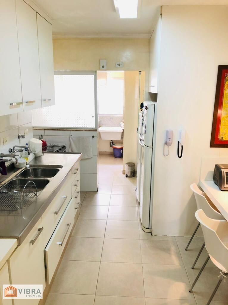 Foto 2 de Apartamento à venda no Condomínio Edifício Regente  -  Moema