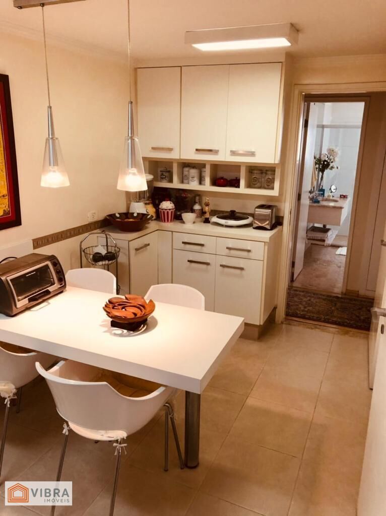 Foto 5 de Apartamento à venda no Condomínio Edifício Regente  -  Moema