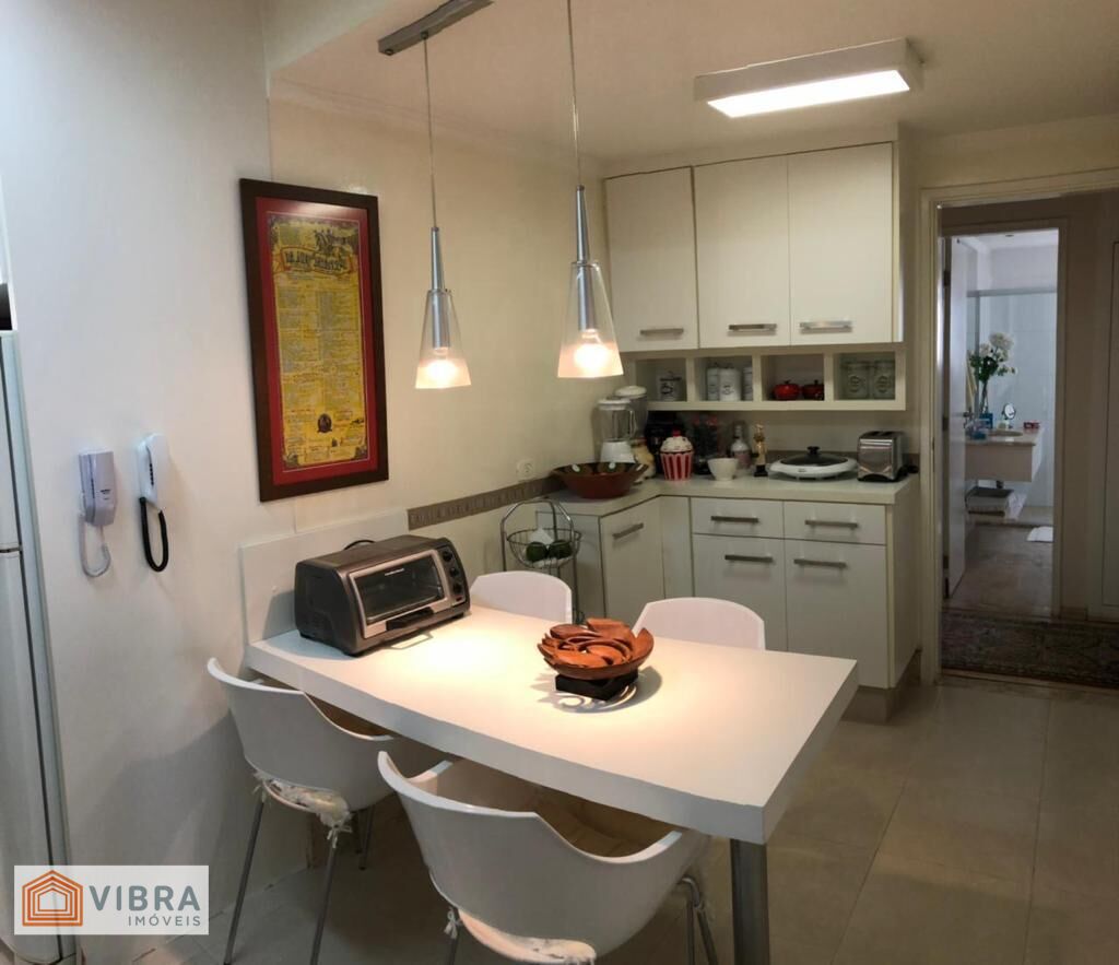 Foto 3 de Apartamento à venda no Condomínio Edifício Regente  -  Moema