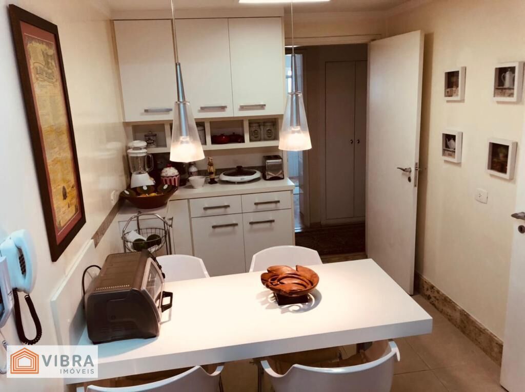 Foto 4 de Apartamento à venda no Condomínio Edifício Regente  -  Moema