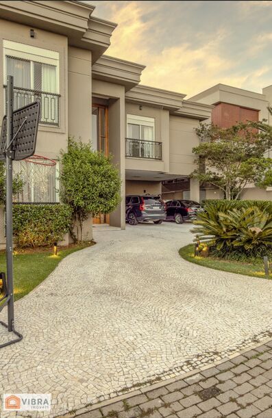 Casa à venda no bairro Alphaville em Santana de Parnaíba/SP