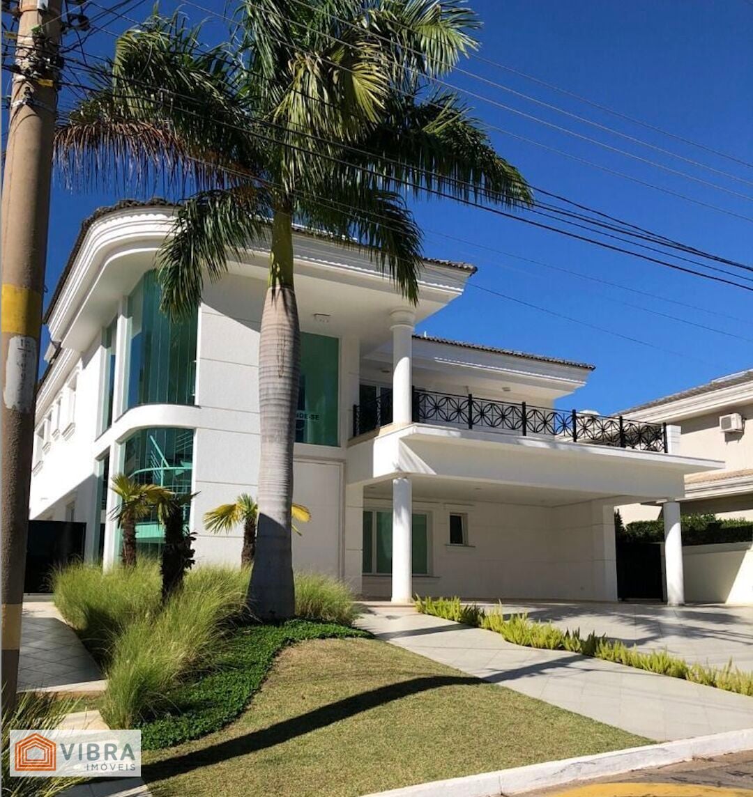 Casa Alto Padrão à Venda no Residencial Tamboré 2