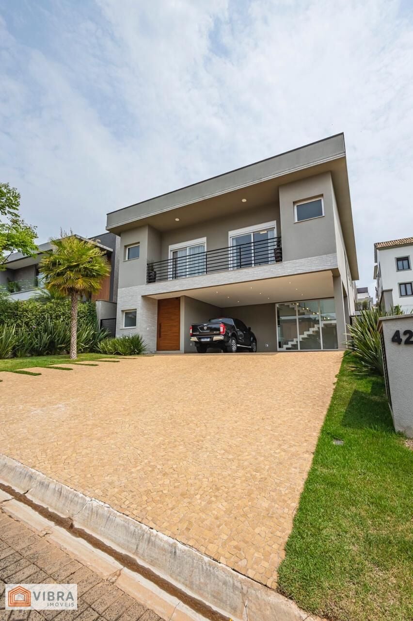 Casa à venda no bairro Alphaville em Santana de Parnaíba/SP