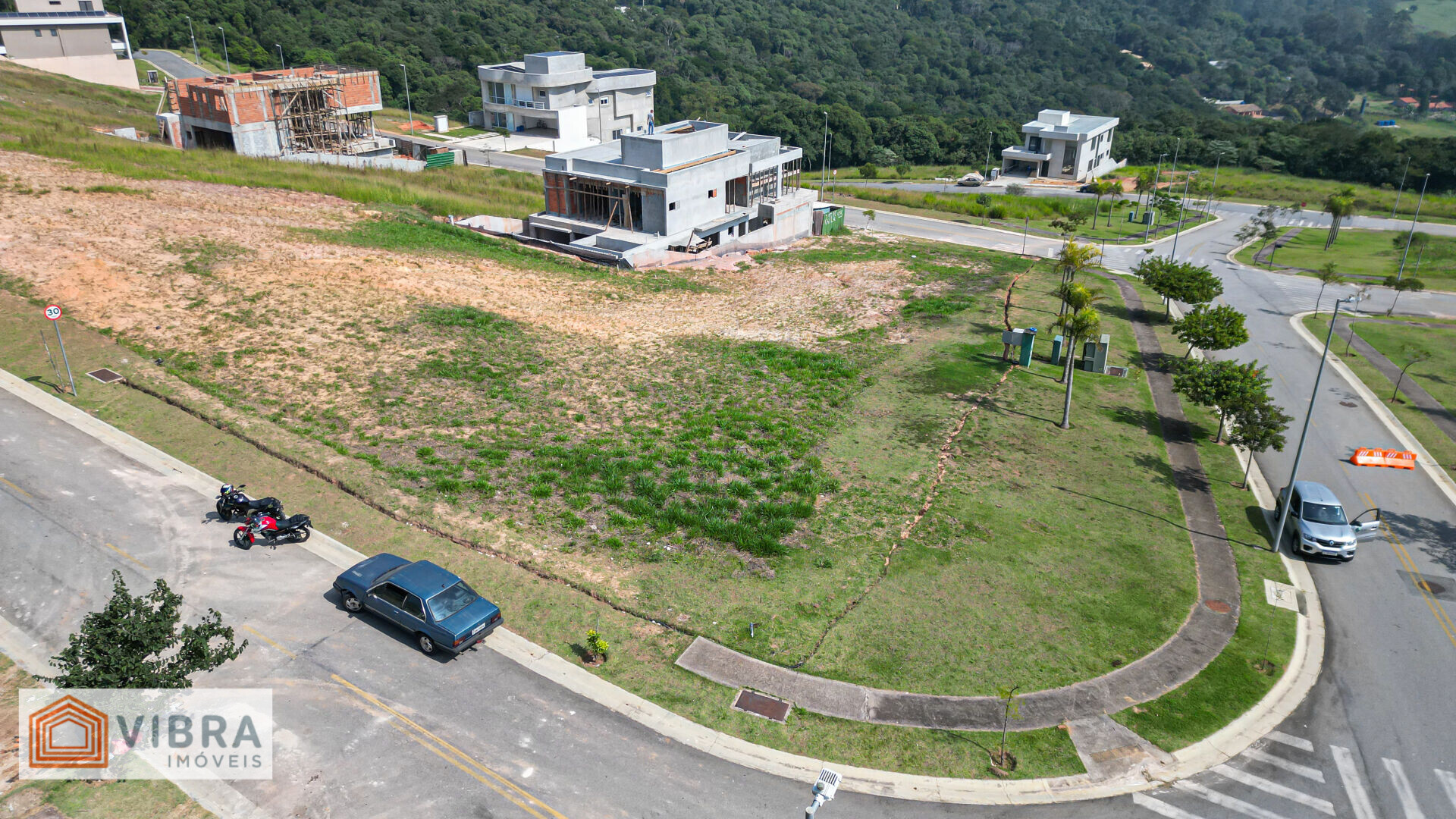 Foto 2 de Terreno Alto Padrão à Venda no Condomínio Altavis - Aldeia da Serra