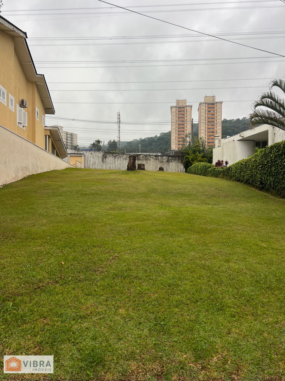 Terreno à venda no bairro Alphaville em Santana de Parnaíba/SP