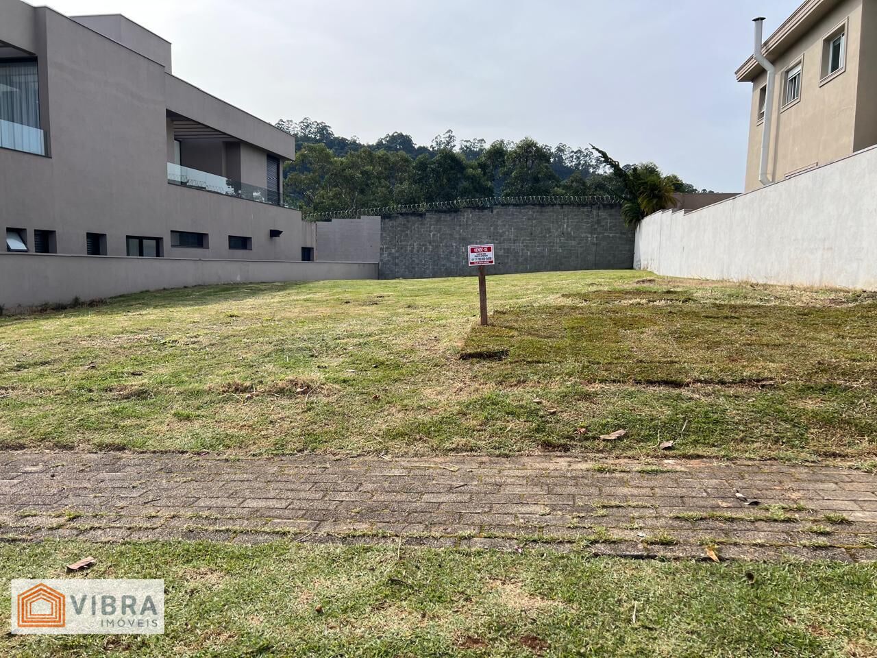 Terreno à venda no bairro Tamboré em Santana de Parnaíba/SP