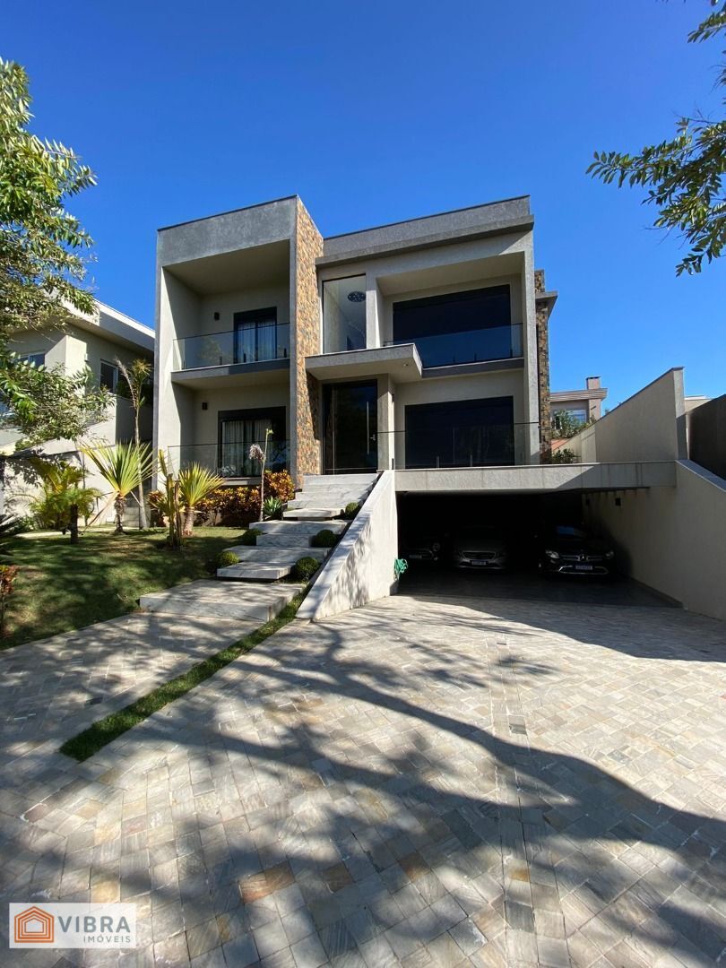 Casa Alto Padrão à venda no Residencial Gênesis 2