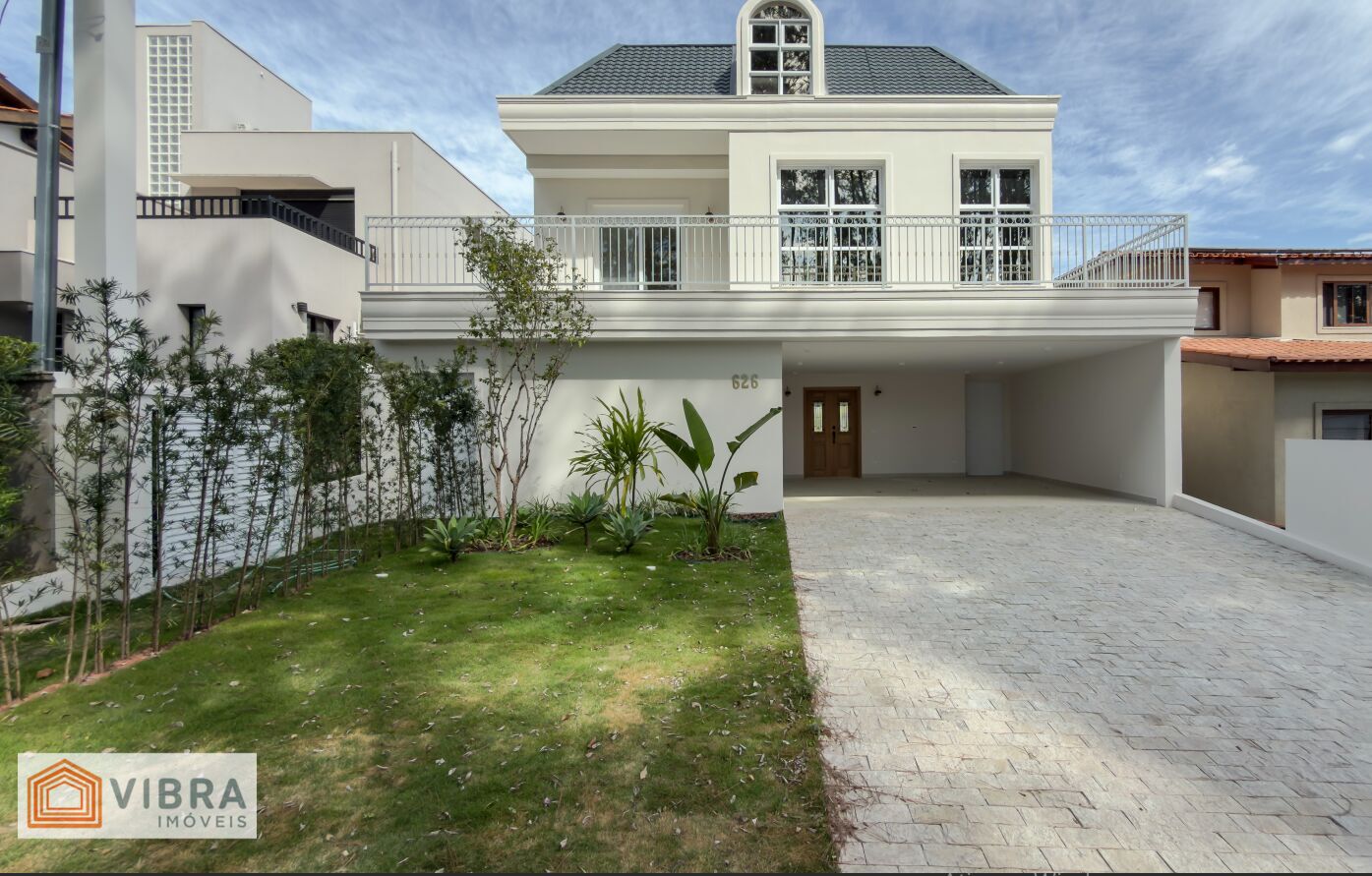 Casa à venda no bairro Alphaville em Santana de Parnaíba/SP