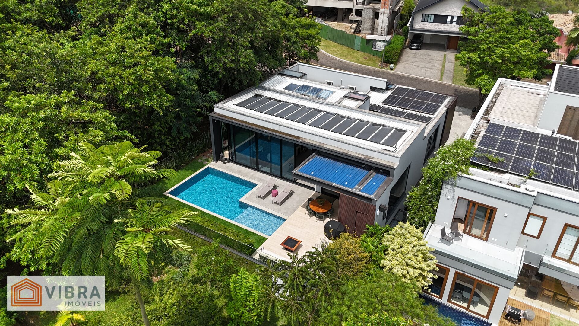 Casa à venda no bairro Alphaville em Santana de Parnaíba/SP