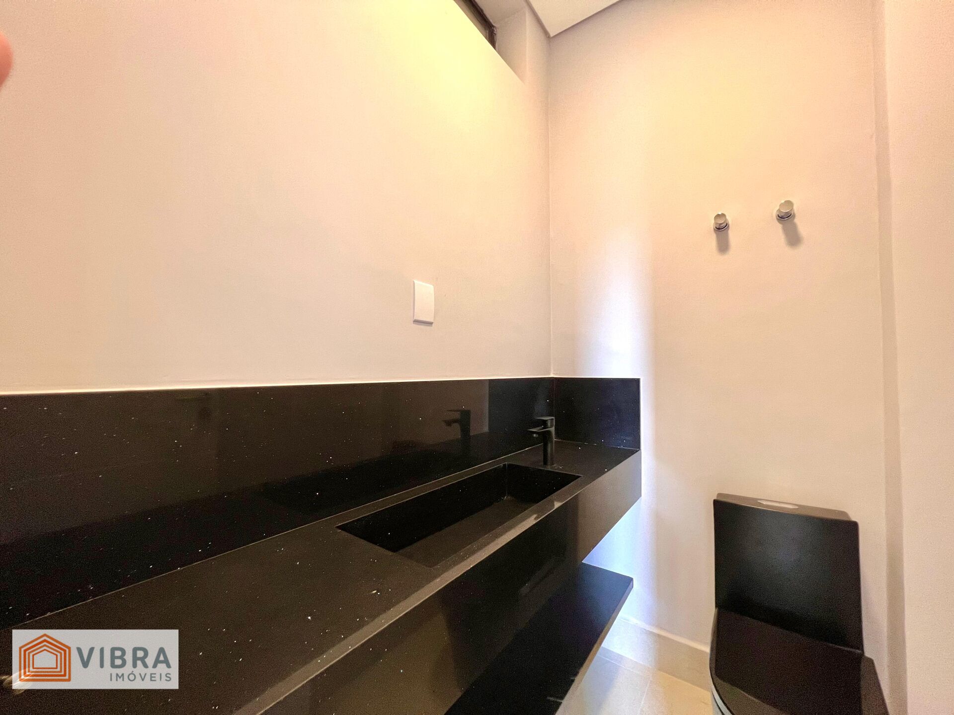 Foto 4 de Casa Sobrado à Venda no Residencial Itahyê - Alphaville