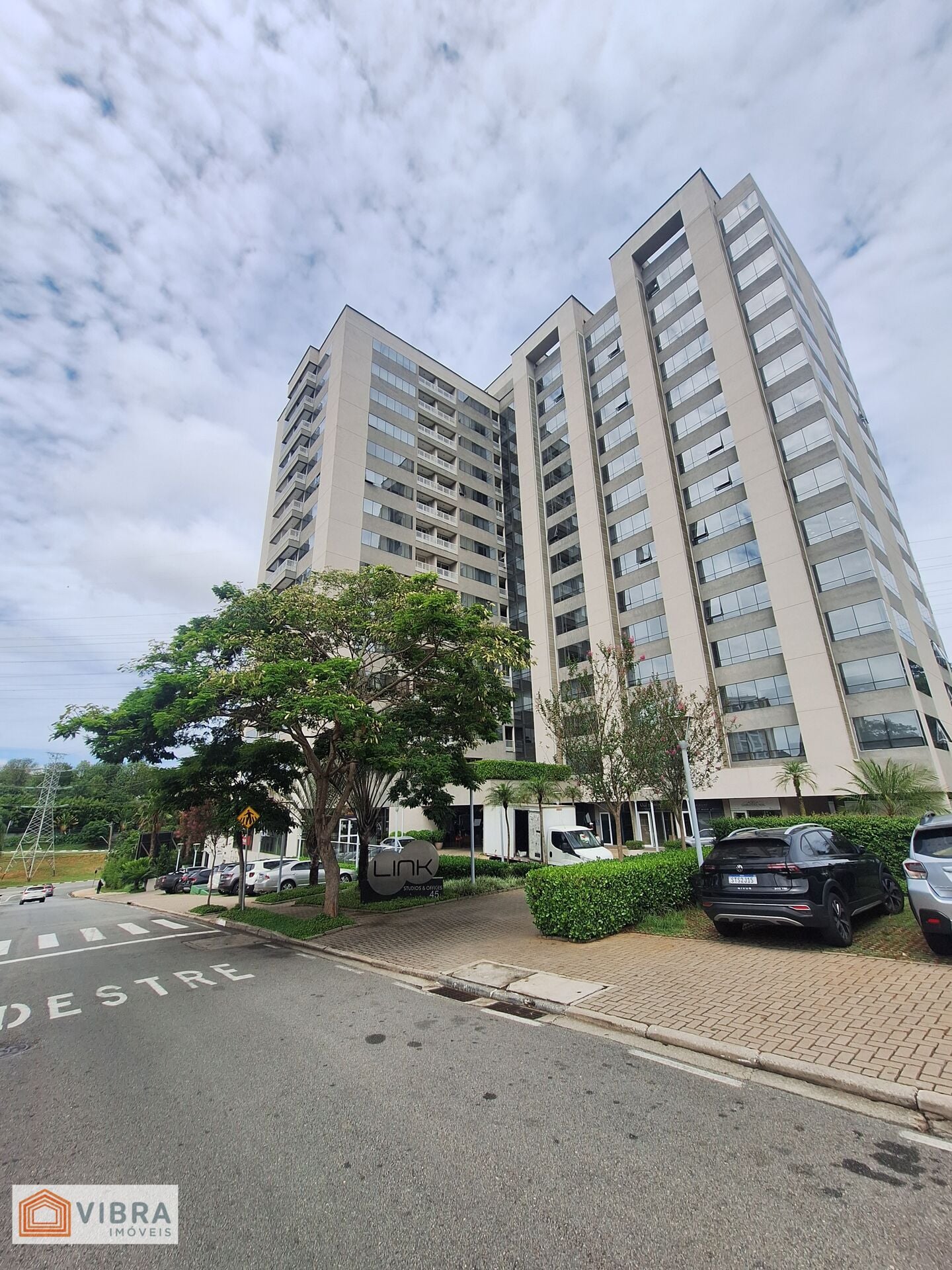 Sala comercial à venda no bairro Alphaville em Santana de Parnaíba/SP