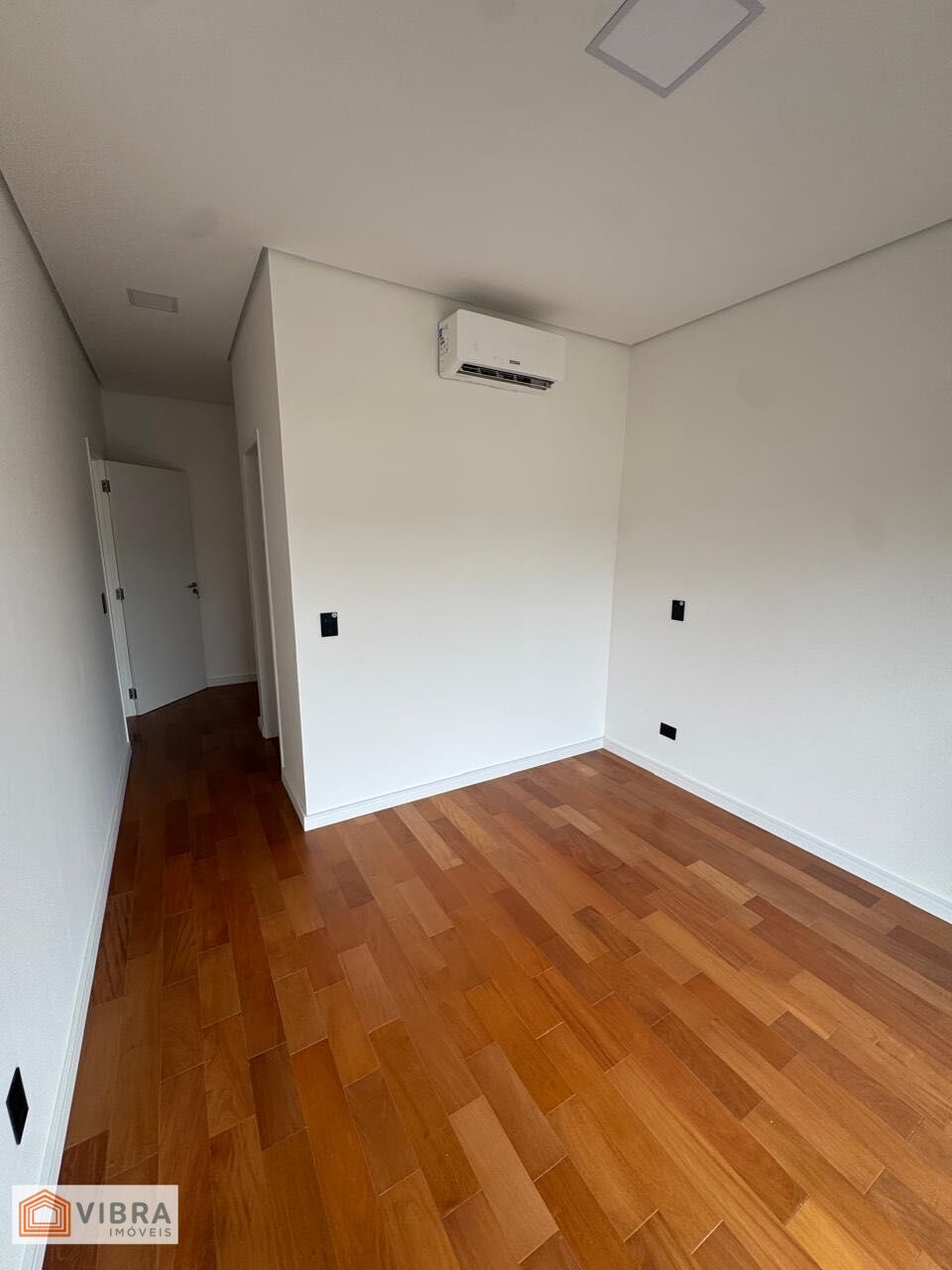 Foto 4 de Casa à venda no bairro Villas do Jaguari em Santana de Parnaíba/SP