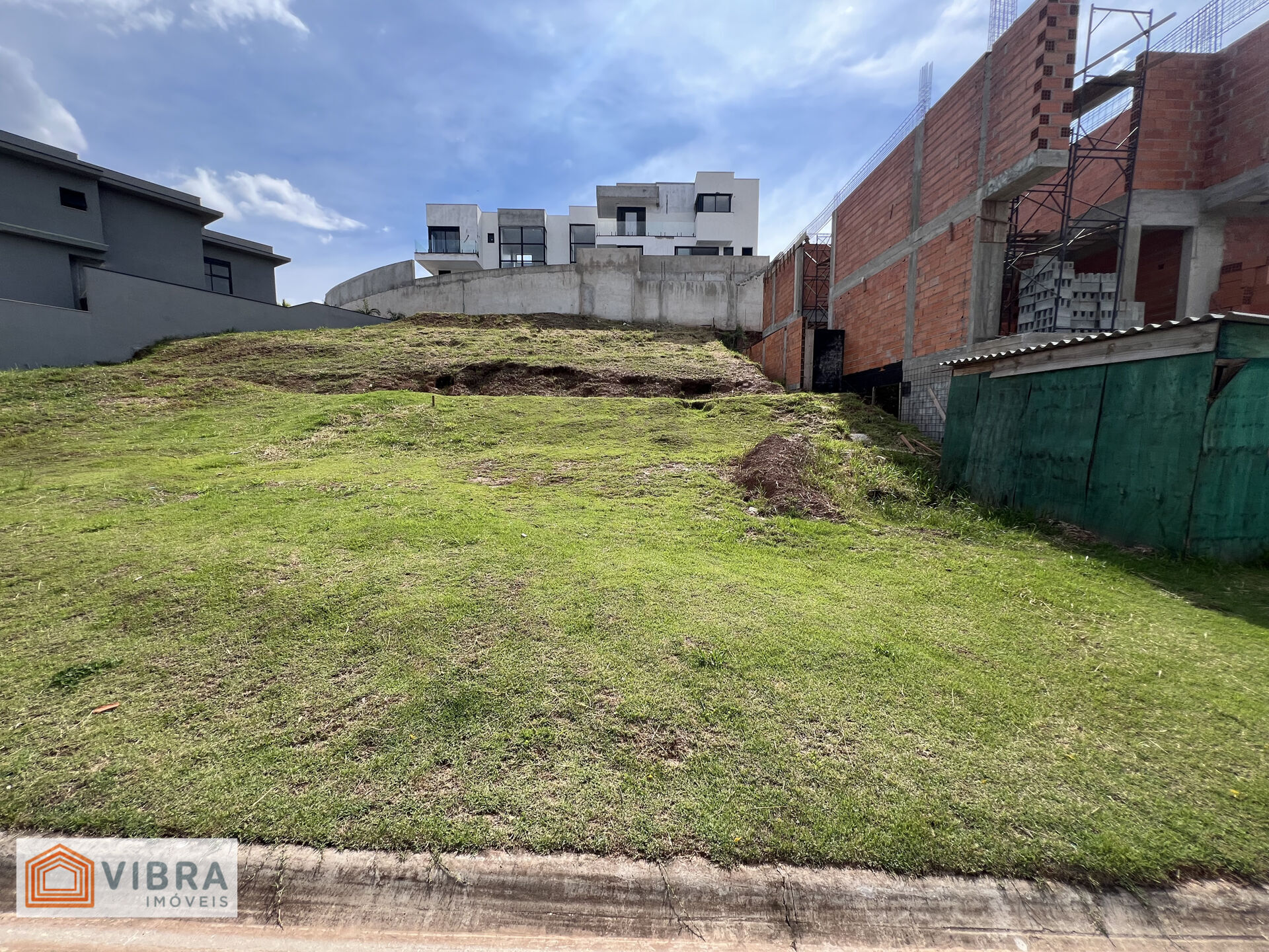 Foto 3 de Terreno Alto Padrão à venda no Residencial Itahyê - Alphaville