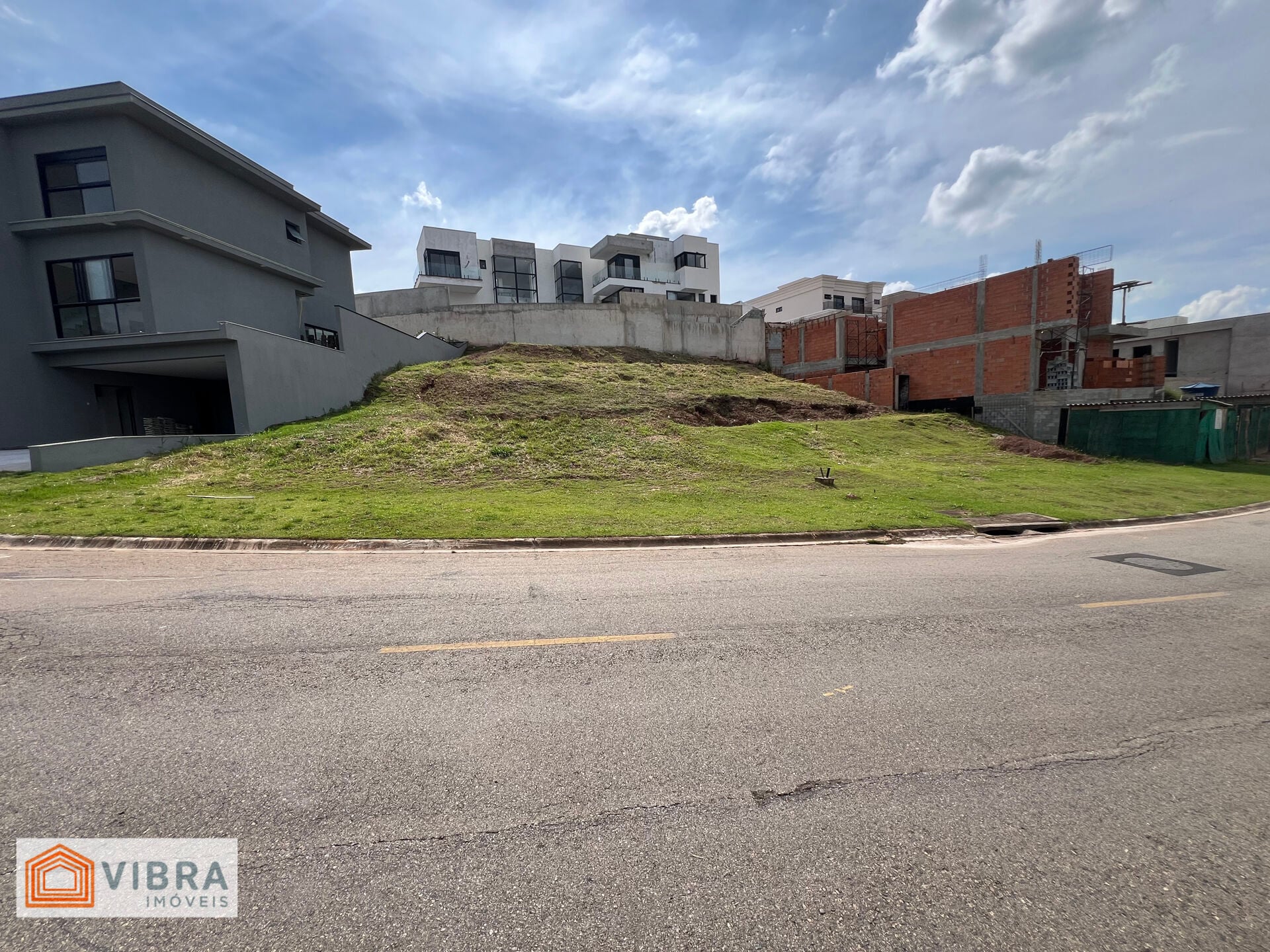 Terreno Alto Padrão à venda no Residencial Itahyê - Alphaville