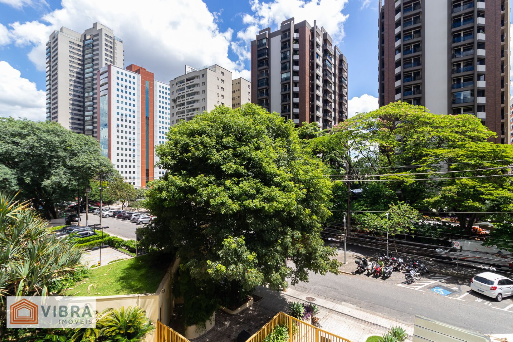 Apartamento para alugar no bairro Alphaville em Barueri/SP