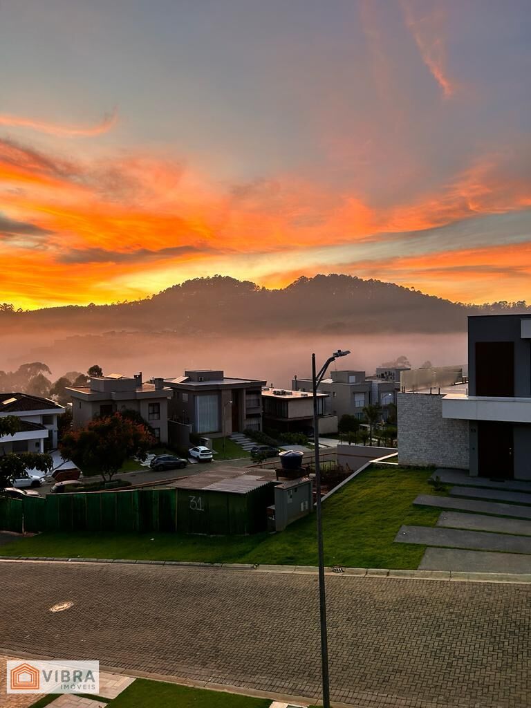 Casa à venda no bairro Alphaville em Santana de Parnaíba/SP