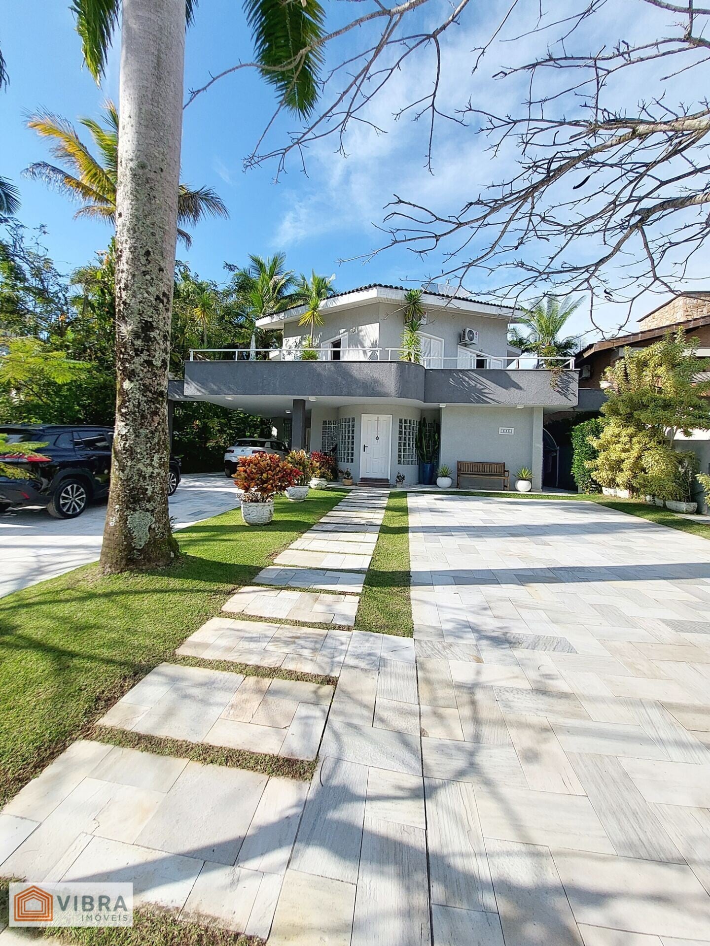 Foto 2 de Casa Alto Padrão à Venda no Residencial Riviera de São Lourenço