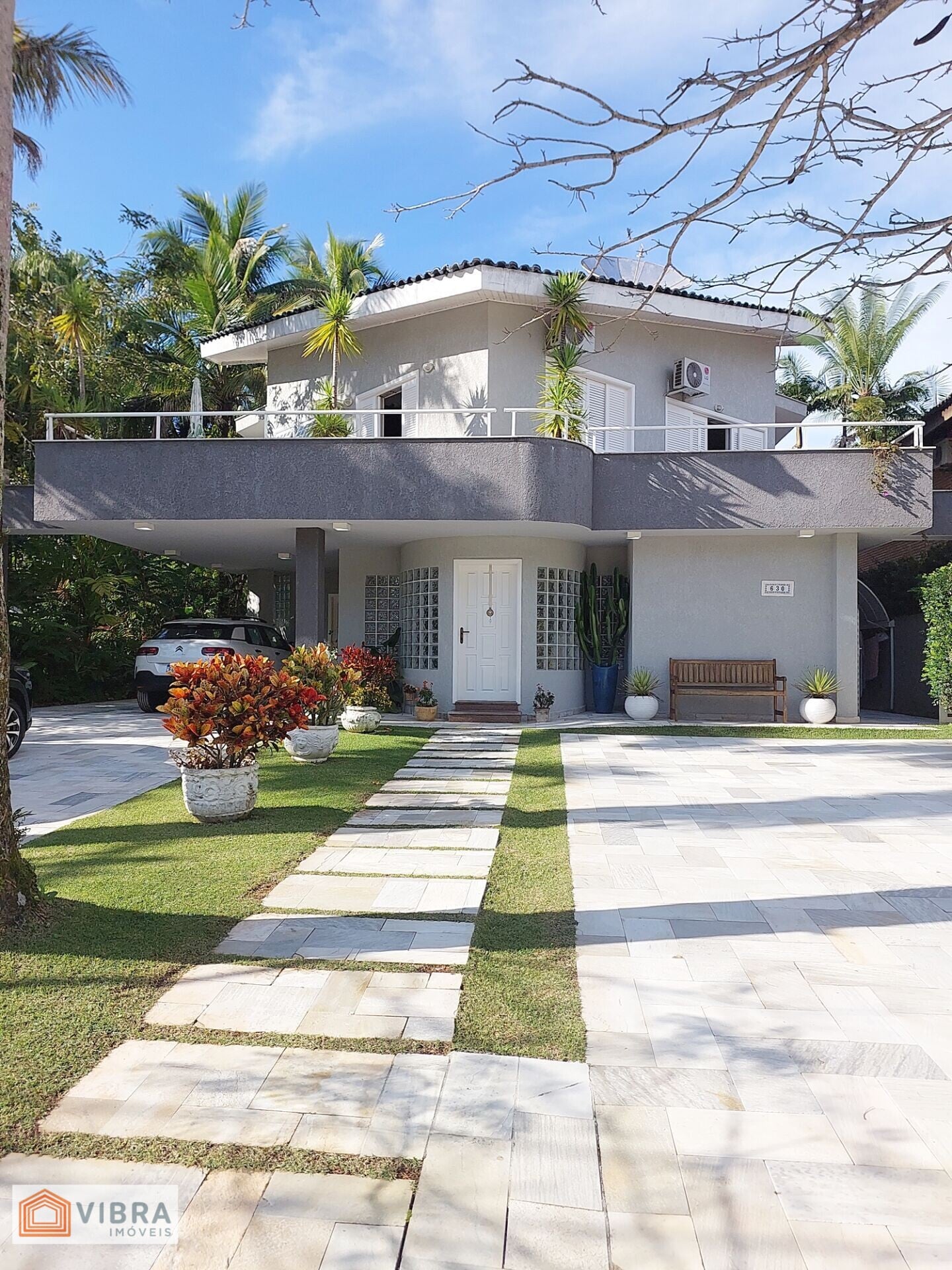 Foto 3 de Casa Alto Padrão à Venda no Residencial Riviera de São Lourenço