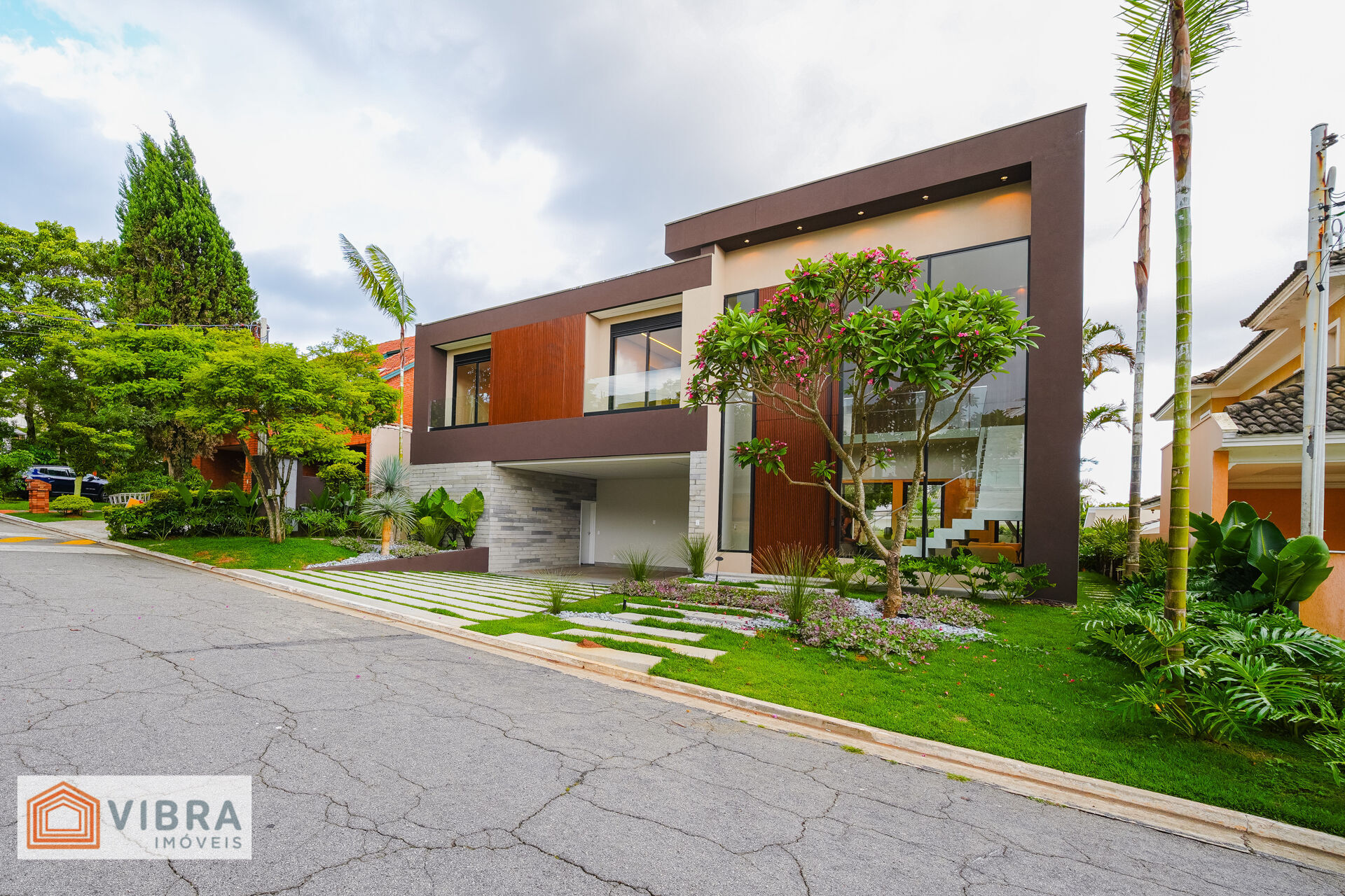 Casa à venda no bairro Alphaville em Santana de Parnaíba/SP