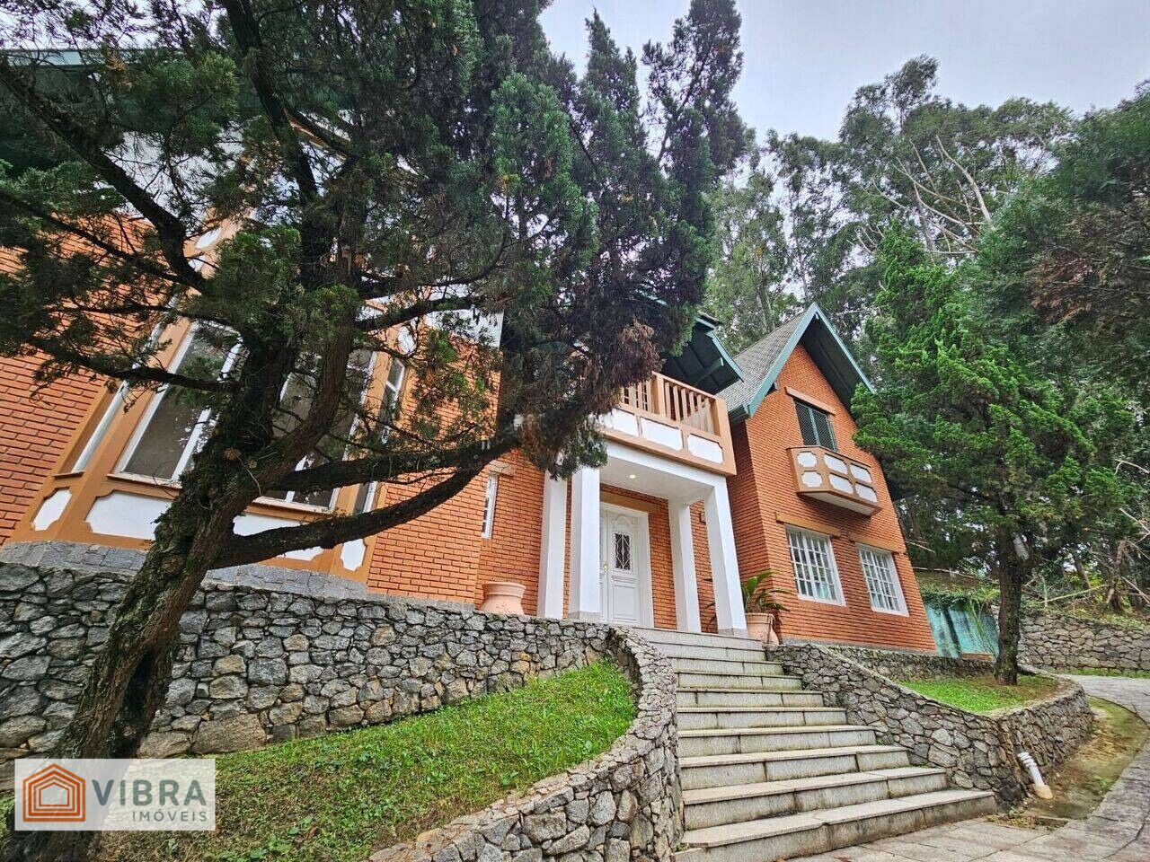 Casa à venda no bairro Alphaville em Barueri/SP