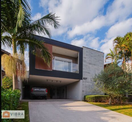 Casa à venda no bairro Alphaville em Santana de Parnaíba/SP
