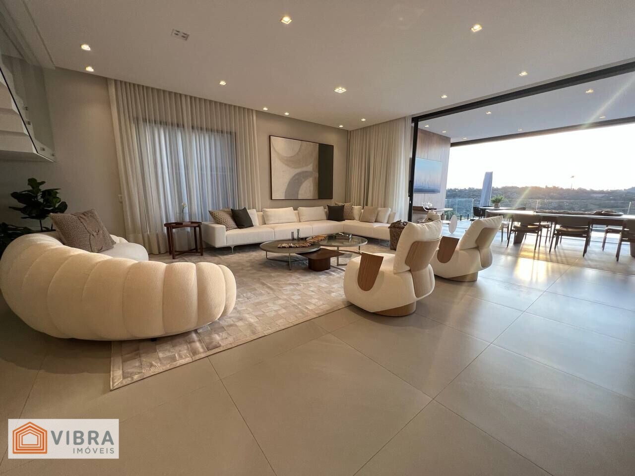 Foto 4 de Casa Alto Padrão à Venda no Residencial Gênesis 2 - Alphaville