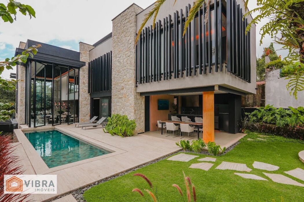 Casa à venda no bairro Alphaville em Santana de Parnaíba/SP
