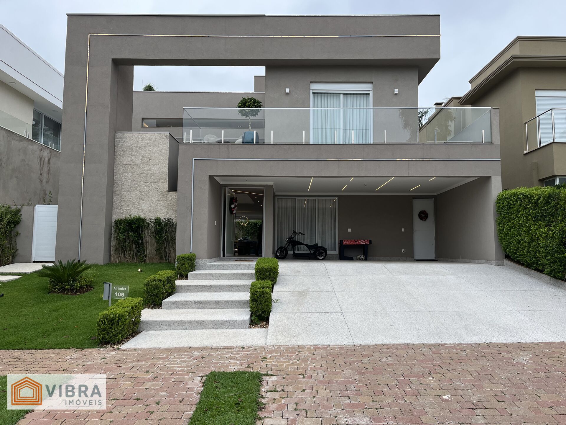 Casa à venda no bairro Alphaville em Santana de Parnaíba/SP