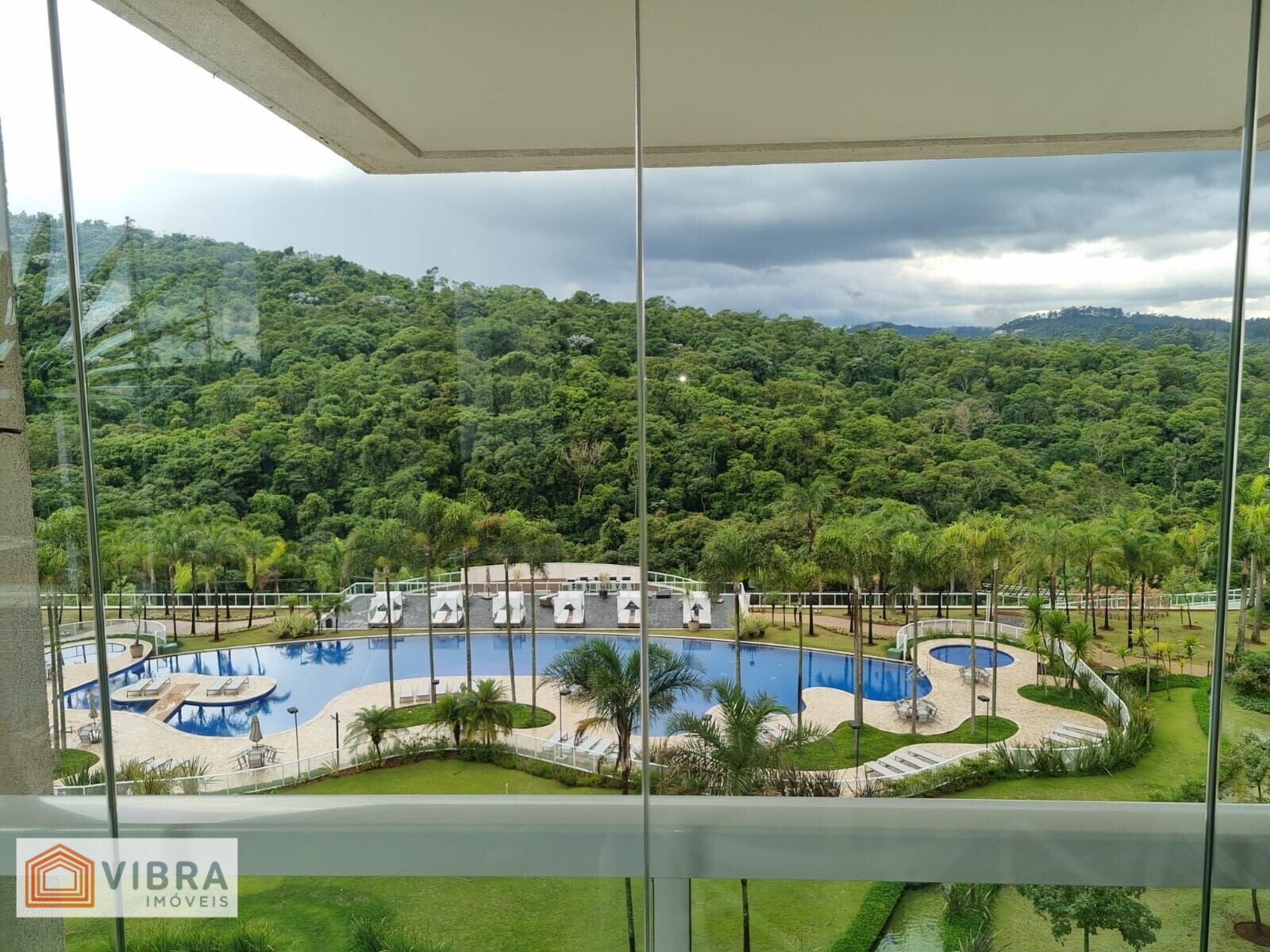 Apartamento Alto Padrão para alugar no Condomínio The Penthouses -Tamboré
