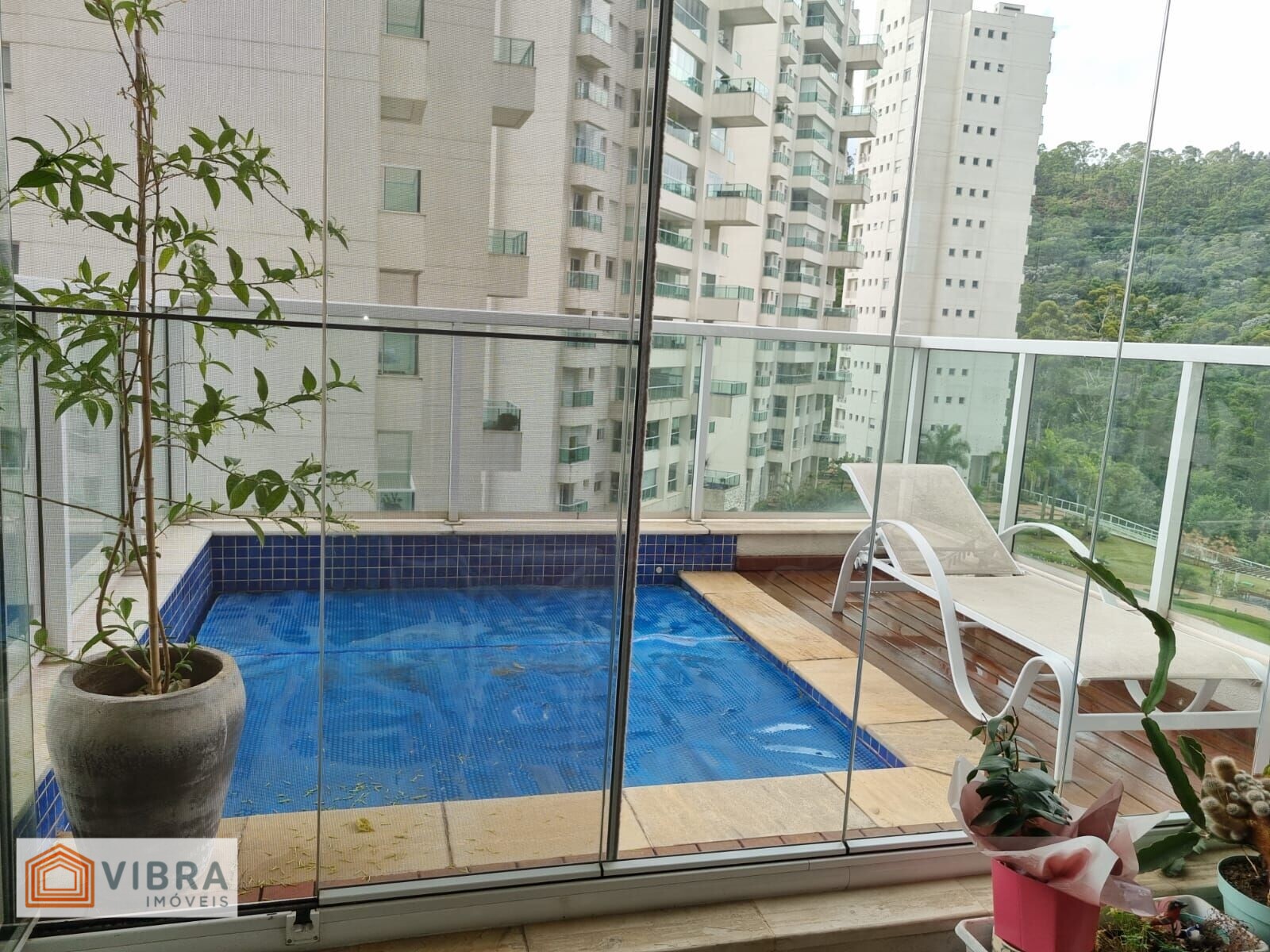 Foto 2 de Apartamento Alto Padrão para alugar no Condomínio The Penthouses -Tamboré