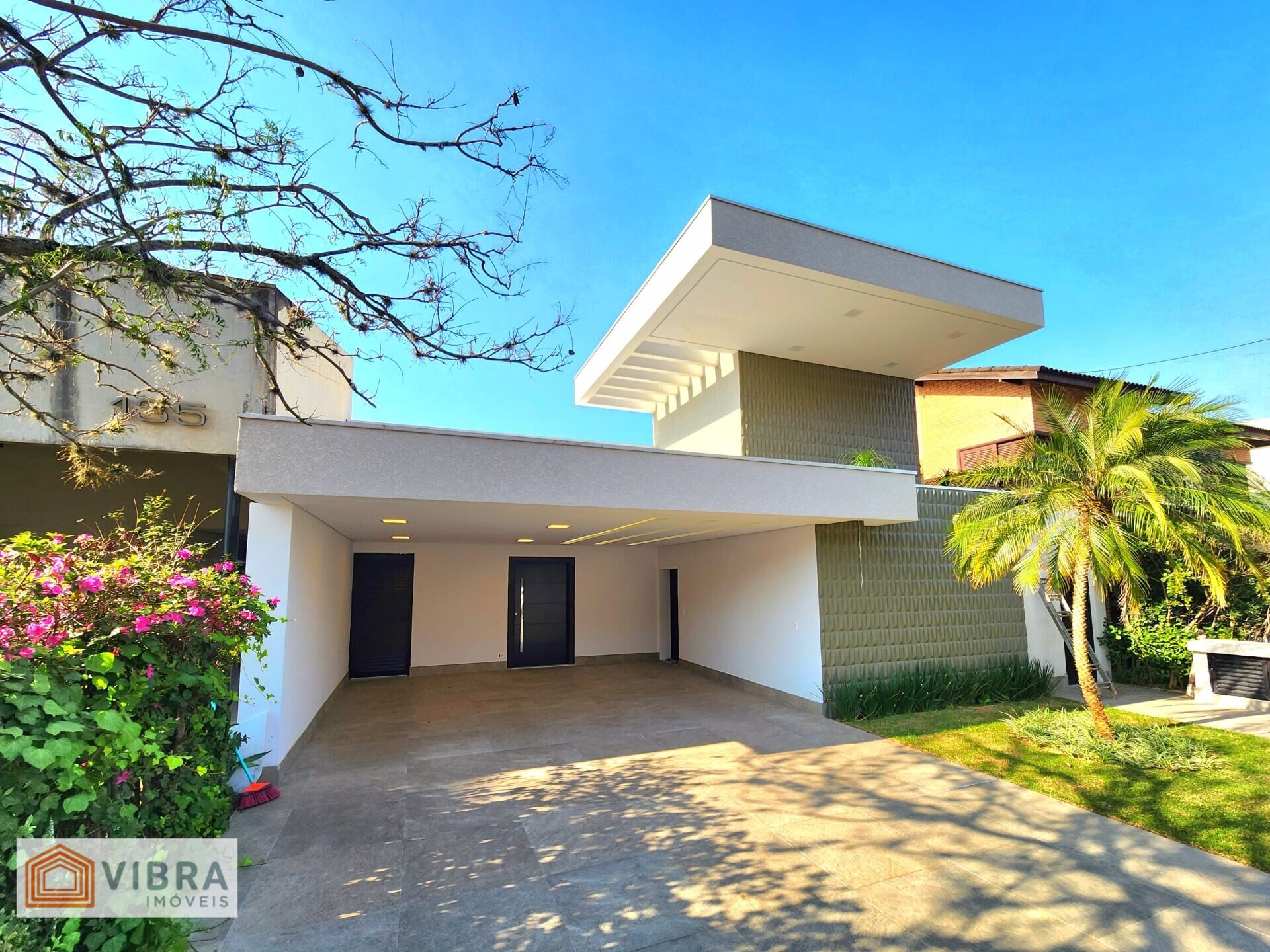Casa Alto Padrão à Venda no Residencial  Alphaville Três - Alphaville