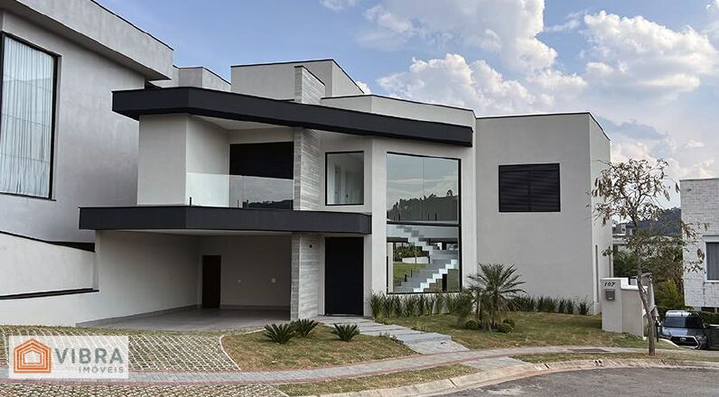 Casa à venda no bairro Alphaville em Santana de Parnaíba/SP