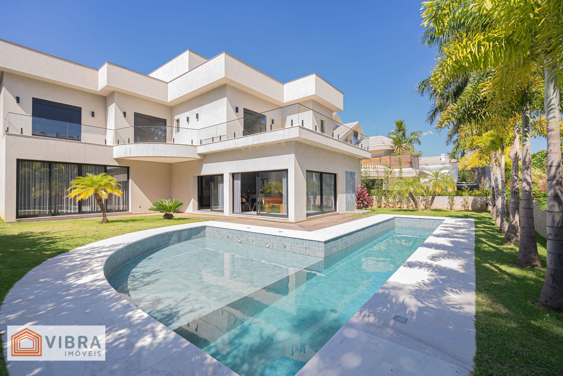 Casa Alto Padrão à venda no Residencial Tamboré 3