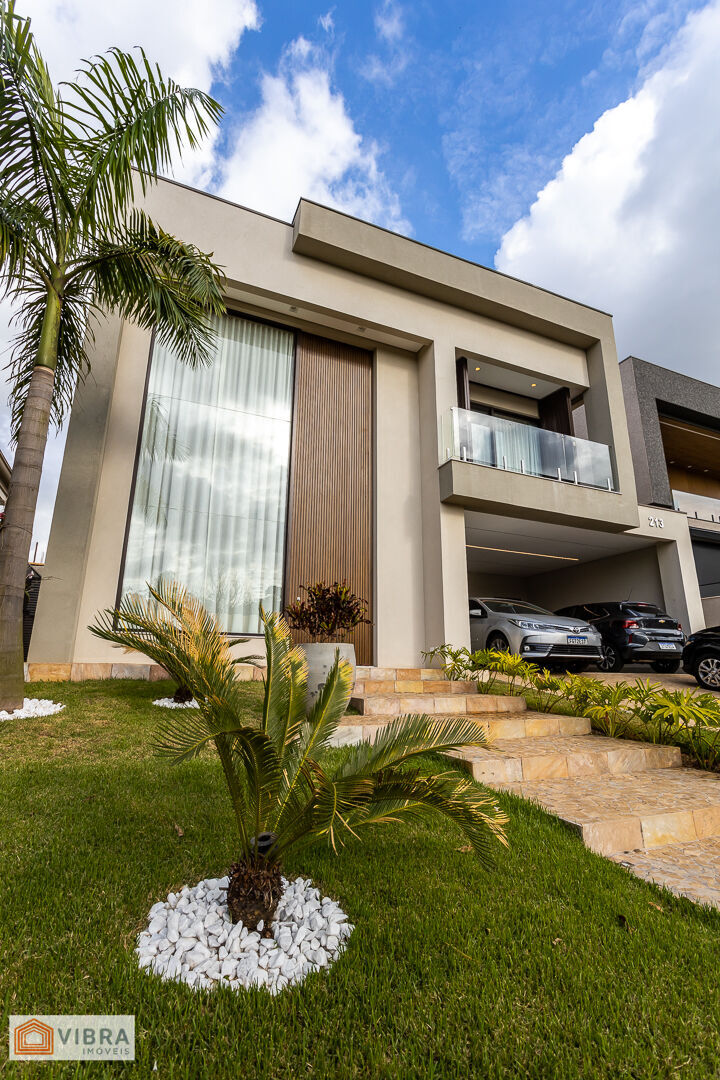 Casa à venda no bairro Residencial Burle Marx em Santana de Parnaíba/SP