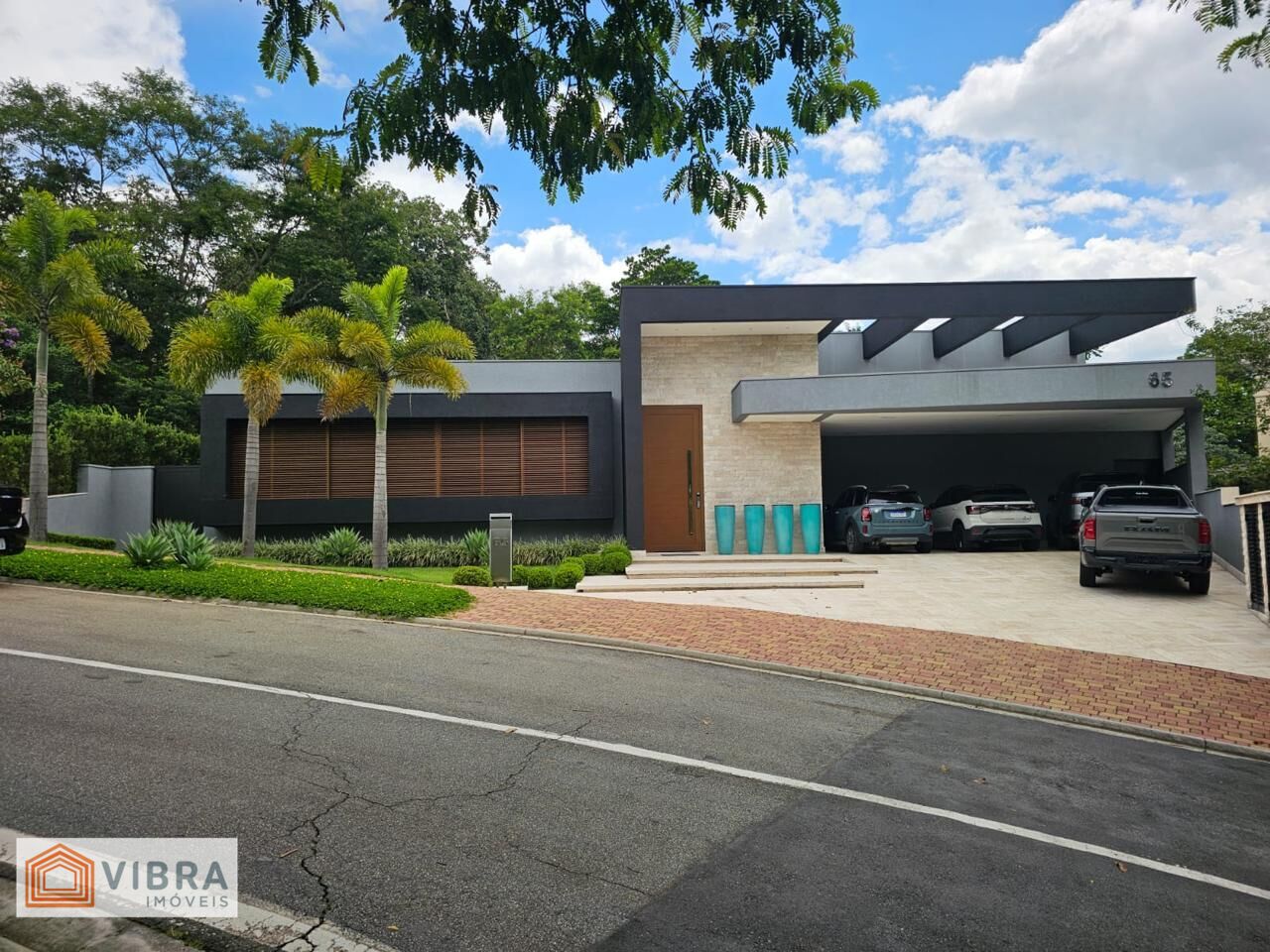 Casa à venda no bairro Alphaville em Santana de Parnaíba/SP