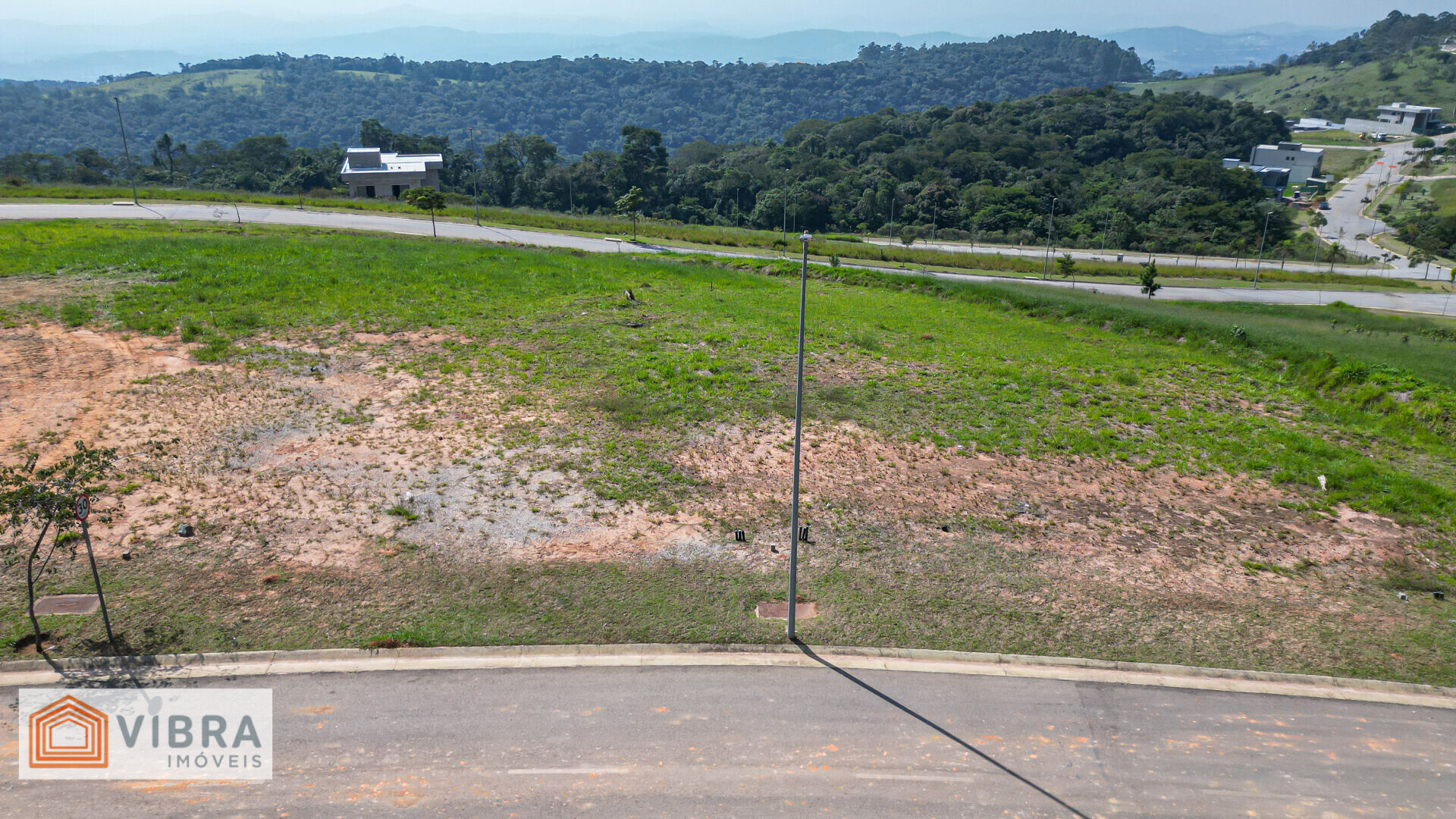 Terreno Alto Padrão à Venda no Condomínio Altavis - Aldeia da Serra