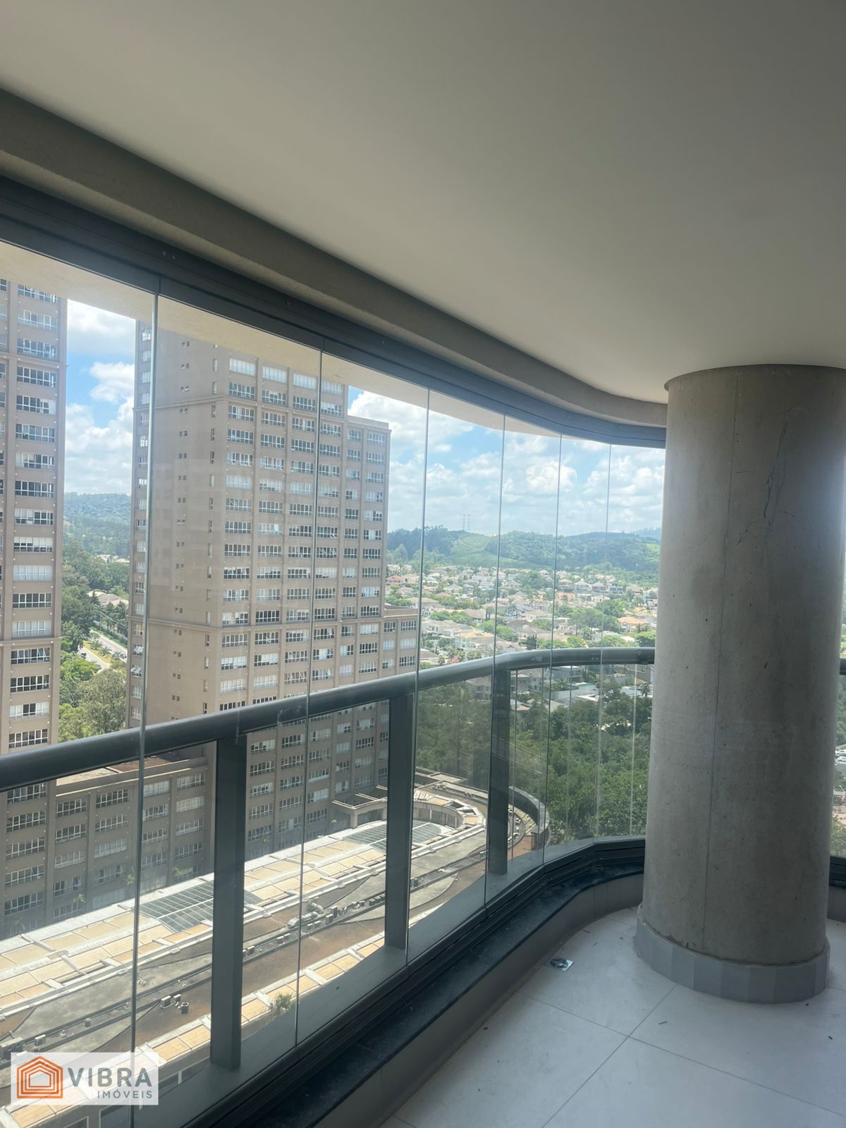 Foto 2 de Apartamento à venda no bairro Sítio Tamboré Alphaville em Barueri/SP