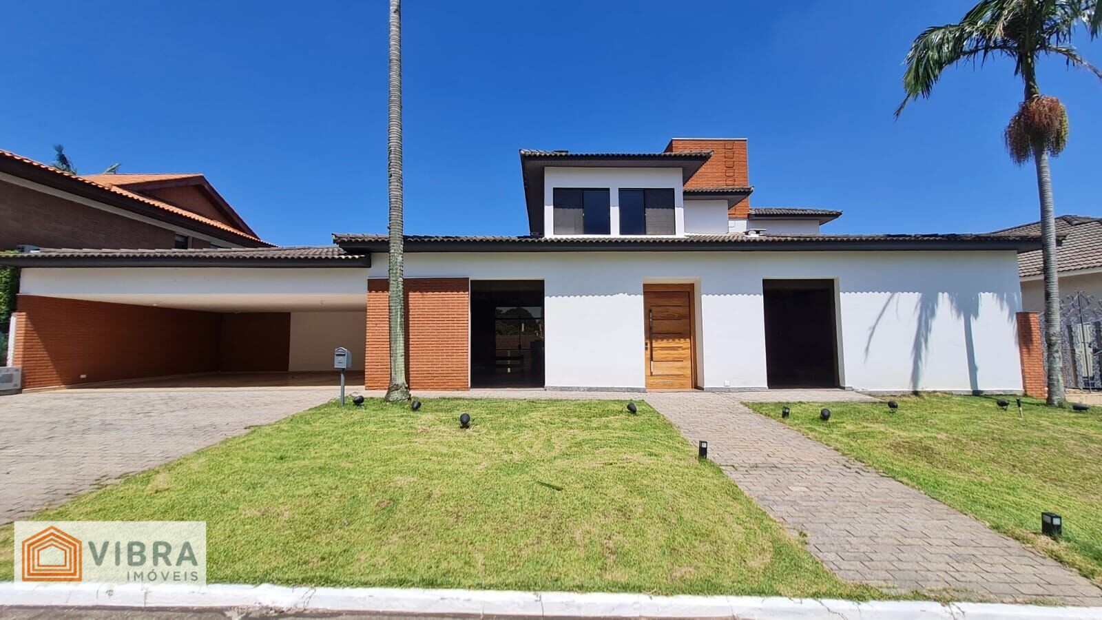 Casa Alto Padrão à Venda no Residencial Alphaville 5