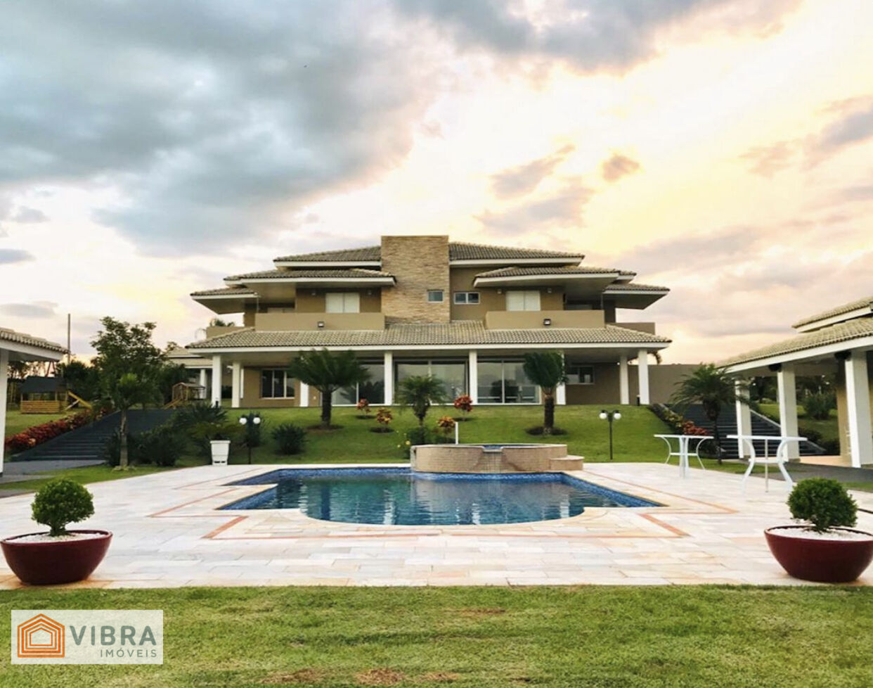Foto principal de Casa Alto Padrão à Venda