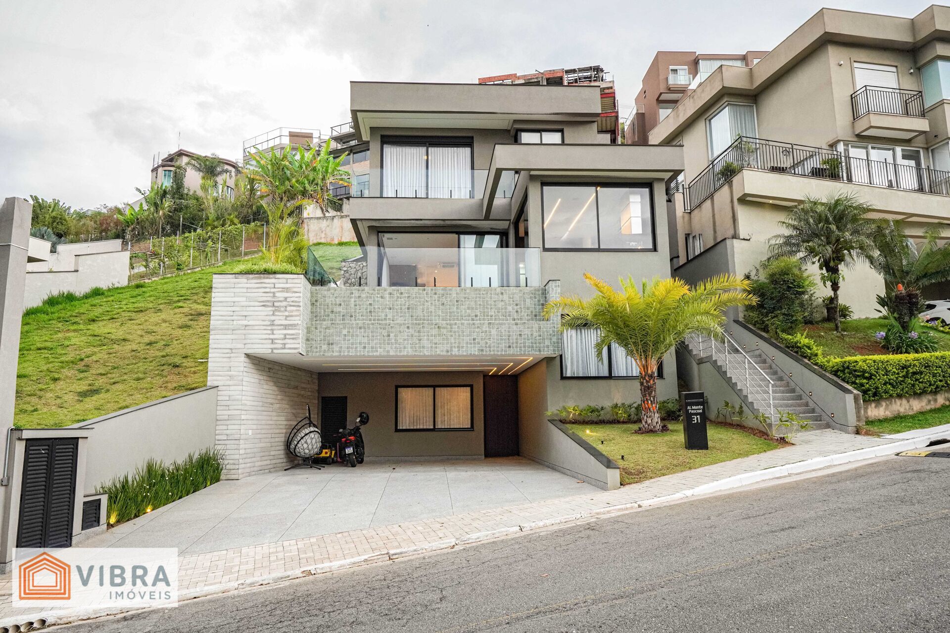 Casa à venda no bairro Alphasítio em Santana de Parnaíba/SP